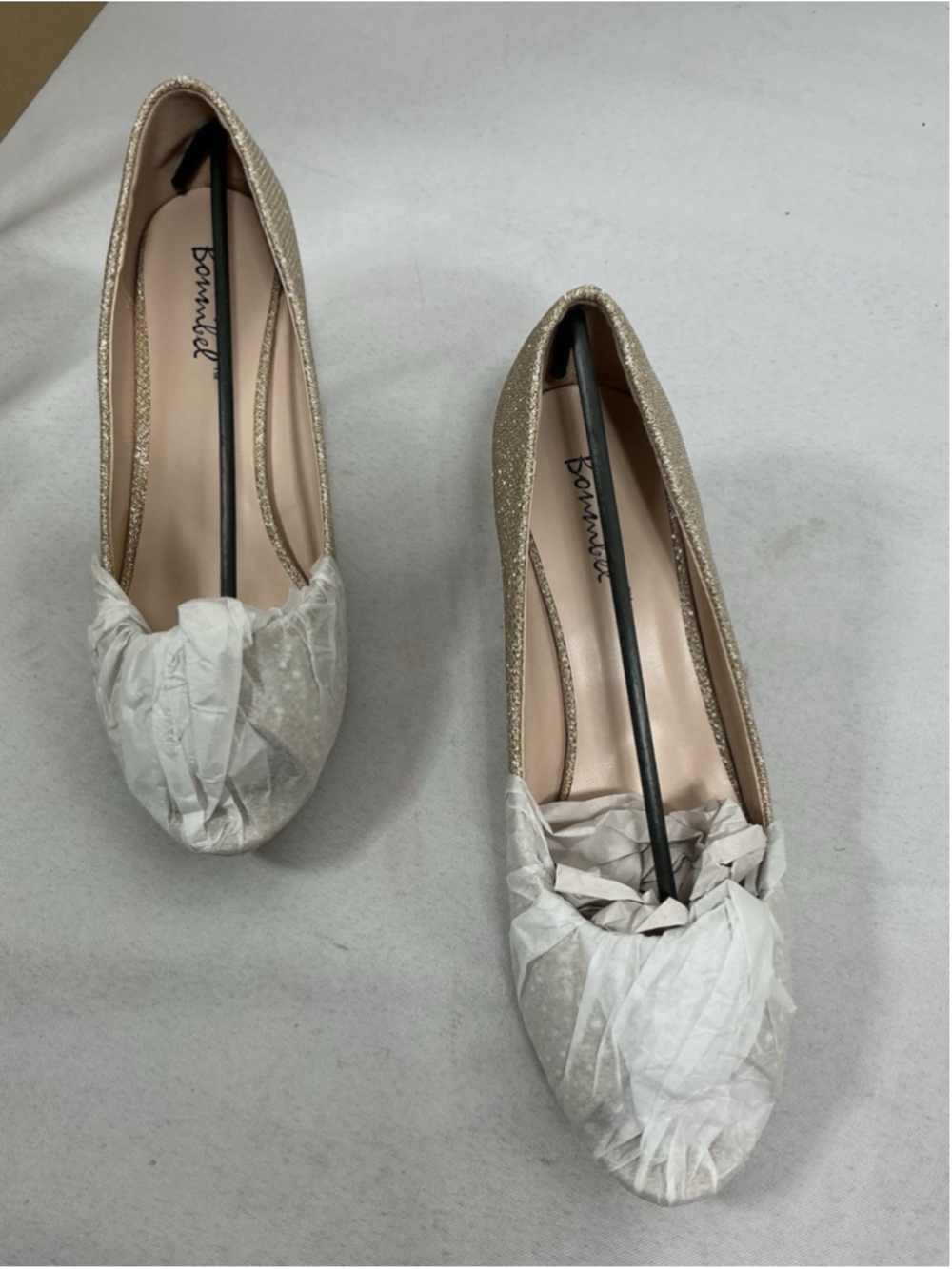 Womans New In Box Bonnibel Wonda Slip On Pumps Size 8 Champagne